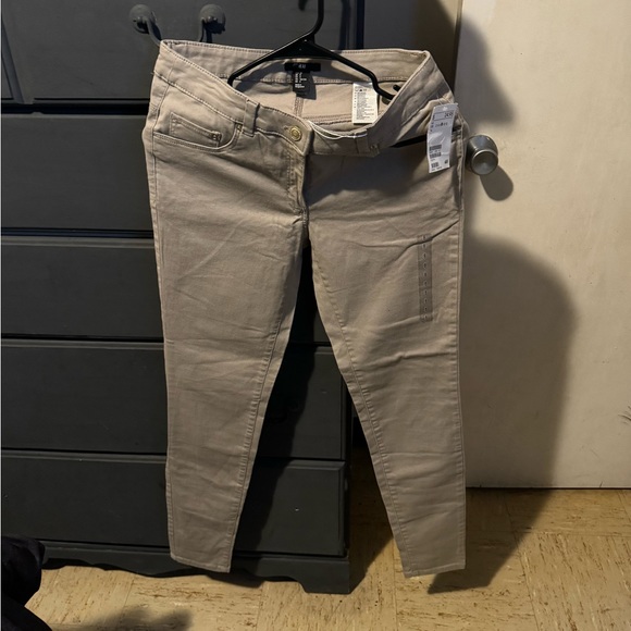 New tags on h&m light weight pant size 8 - Picture 1 of 1